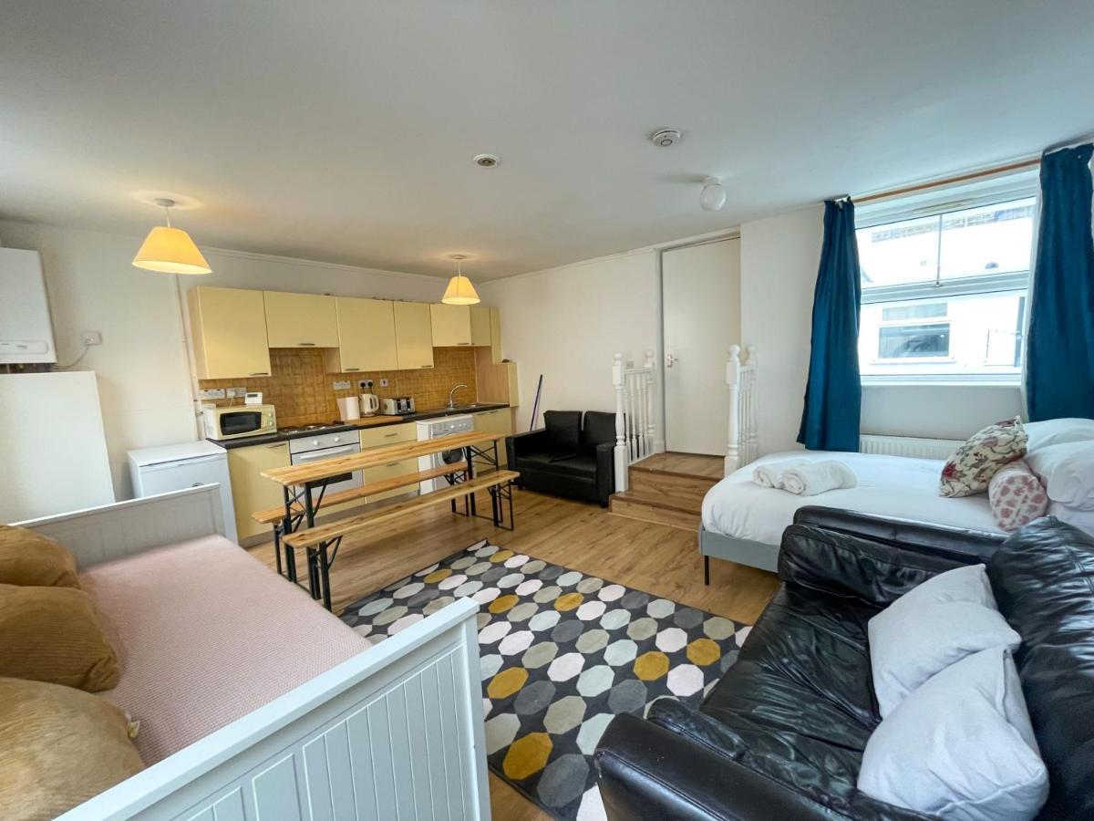 134 Kilburn Road Apartment Londres Extérieur photo